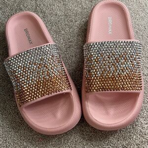 NEW Pink, Rose gold, and Silver handmade BRONAX cloud slippers